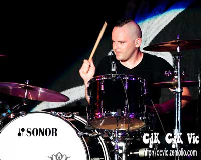 Photo of Chuck D Keeping performing with Big Wreck. Photo credit Vincent Banial @ uniquelytoronto.com