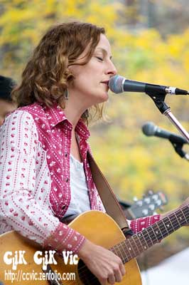 Photo of Sarah Harmer performing at the Rock the Line concert. Photo credit Vincent Banial