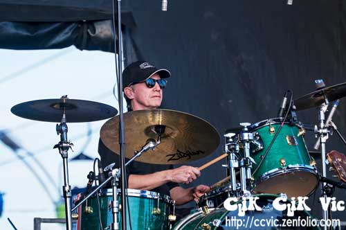 Photo of the Paul James Band performing at the CNE Midway Stage on Aug 18 2014. Photo credit Vincent Banial and Uniquely Toronto