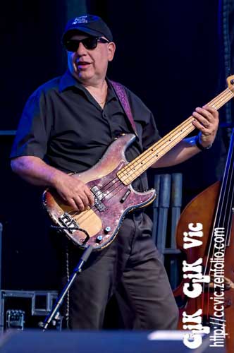 Photo of the Paul James Band performing at the CNE Midway Stage on Aug 18 2014. Photo credit Vincent Banial and Uniquely Toronto