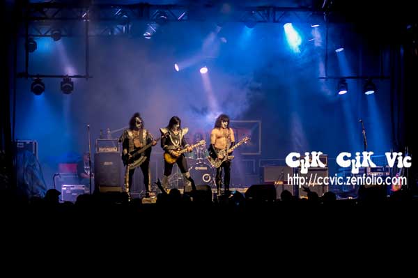Photo of DESTROYER performing at the CNE Midway Stage on Aug 22 2014. Photo credit CLiK CLiK Vic.
