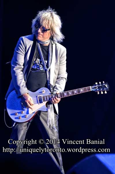 Photo of Platinum Blonde performing atthe Toronto CNE in 2014. Photo credit Vincent Banial