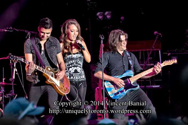Photo of the Kira Isabella concert at the CNE Bandshell in 2014. Photo credit Vincent Banial