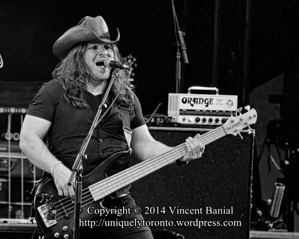 Photo of the Kira Isabella concert at the CNE Bandshell in 2014. Photo credit Vincent Banial